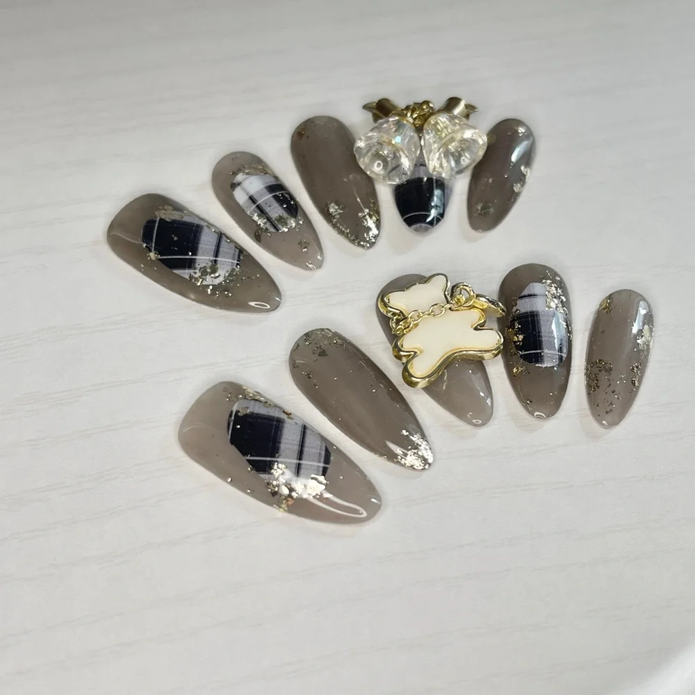 Glitter bear nail handmade gel nail, jelly nail, acrylic press on nail - Picture 4 of 4